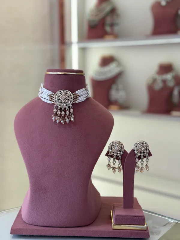 Silver_Tone_Traditional_Choker_Necklace_Set_for_Women