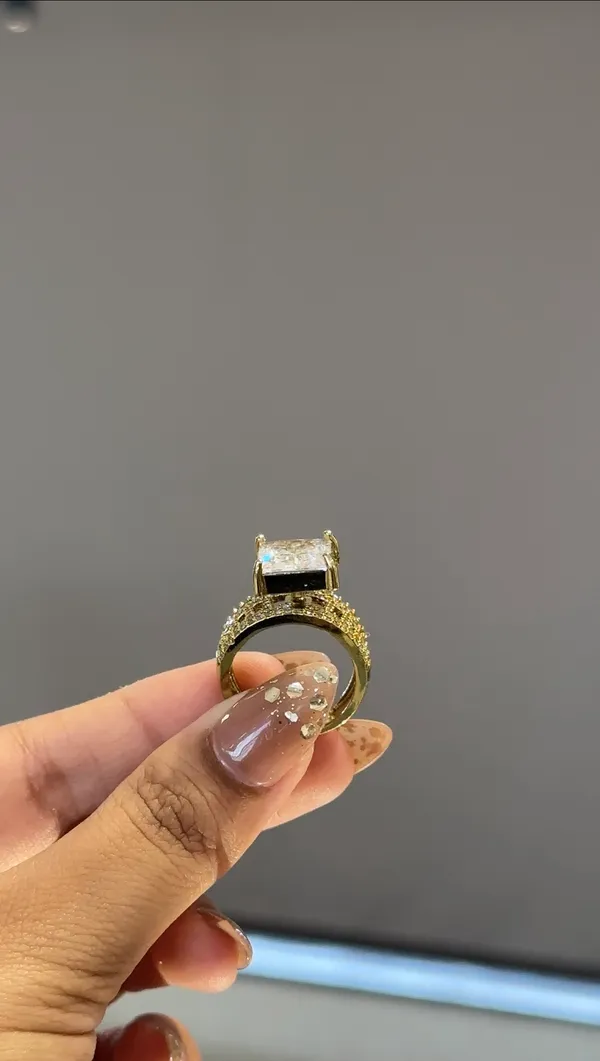 Gold_Tone_Rectangular_Stone_Statement_Ring_for_Women