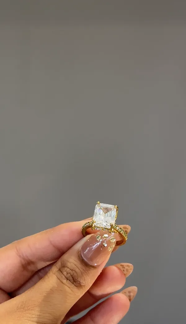 Gold_Tone_Rectangular_Stone_Ring_for_Women