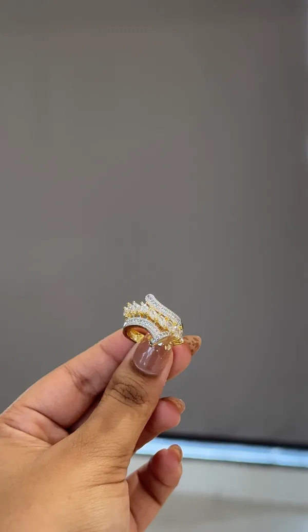 Silver_Tone_Crystal_Embellished_Statement_Ring_for_Women