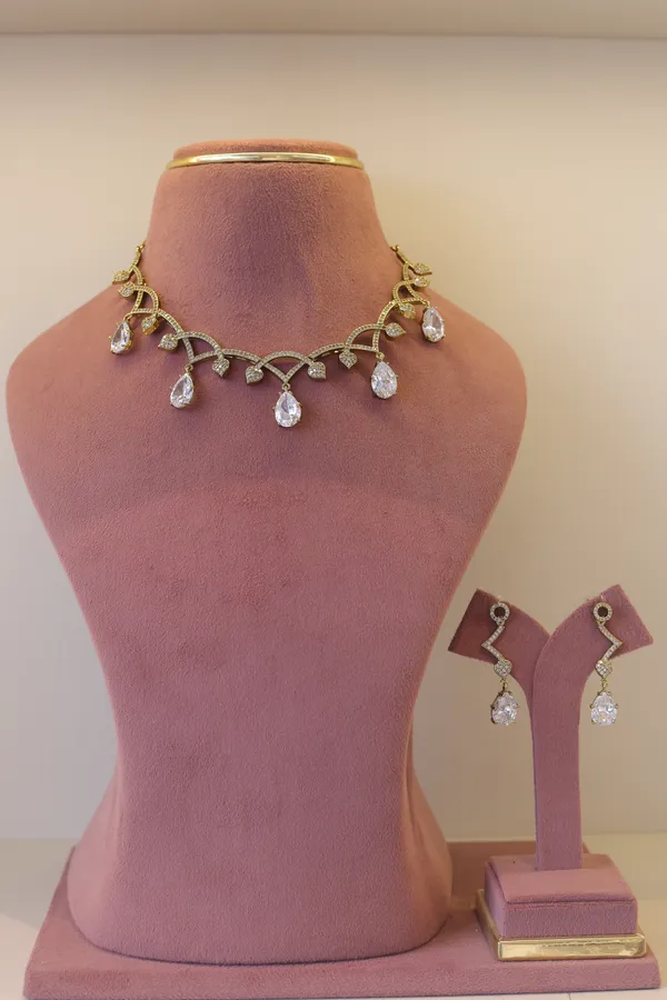 Gold_Tone_Crystal_Necklace_And_Earrings_Set_for_Women