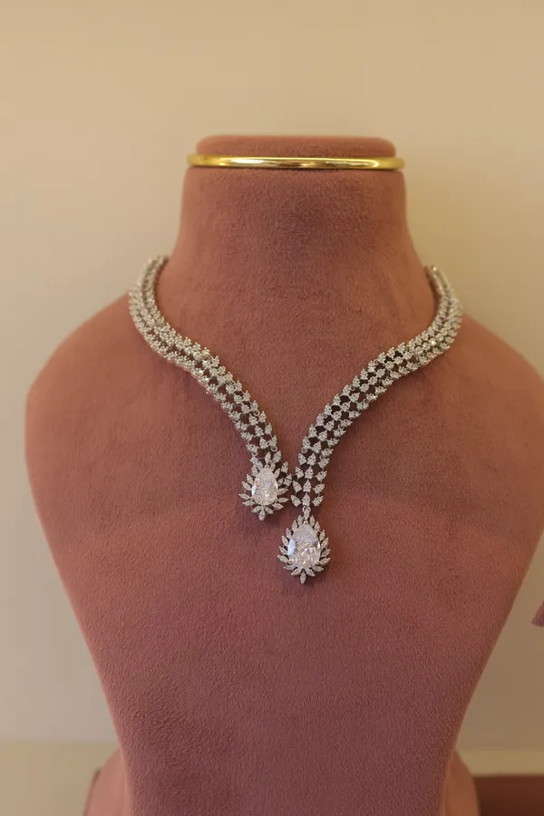 Silver-Tone_Crystal_Necklace_Set_for_Women
