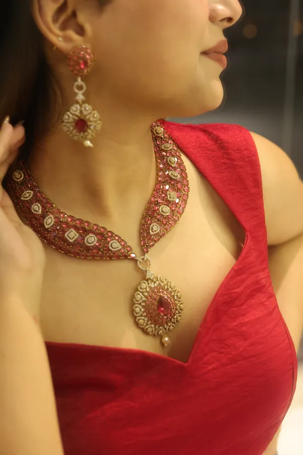 Gold_Tone_Red_Embellished_Necklace_And_Earring_Set_For_Women
