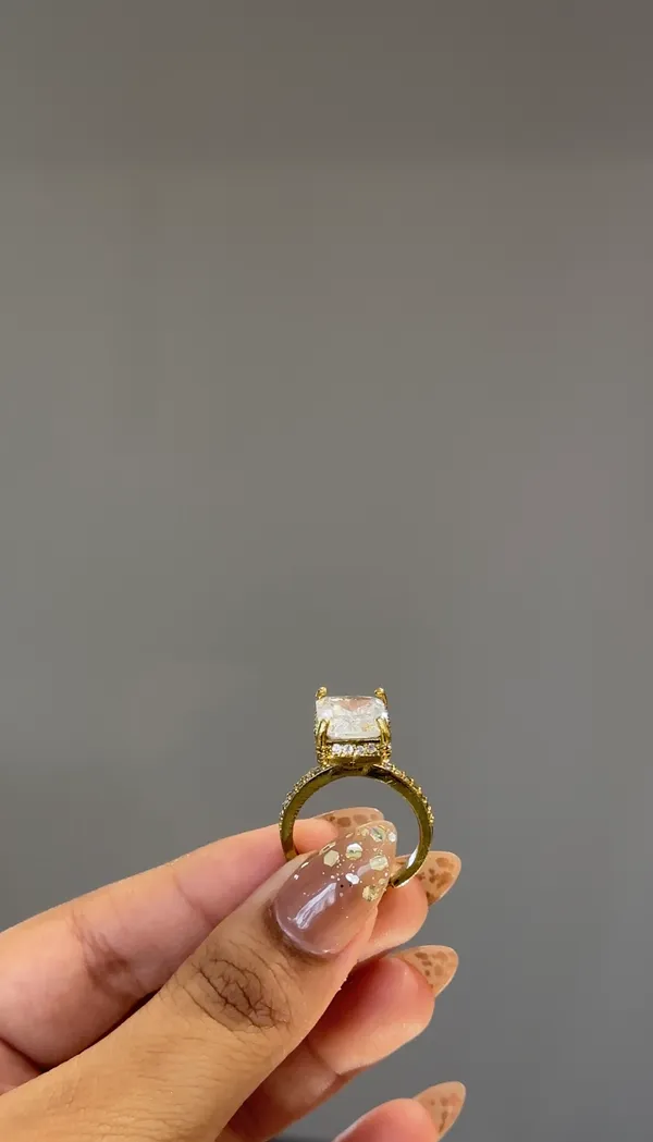 Gold_Tone_Rectangular_Stone_Ring_for_Women