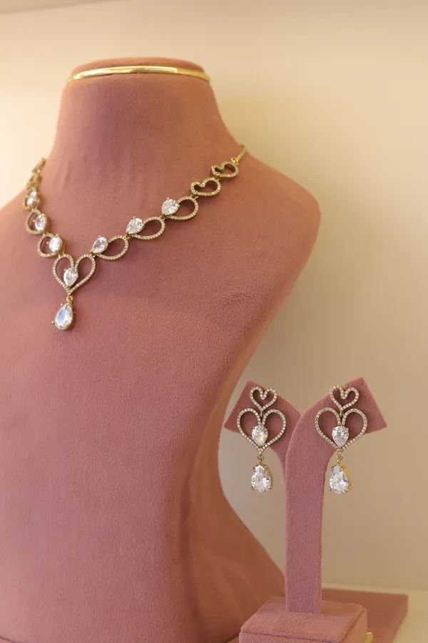 Gold_Tone_Crystal_Anklet_And_Earring_Set_for_Women
