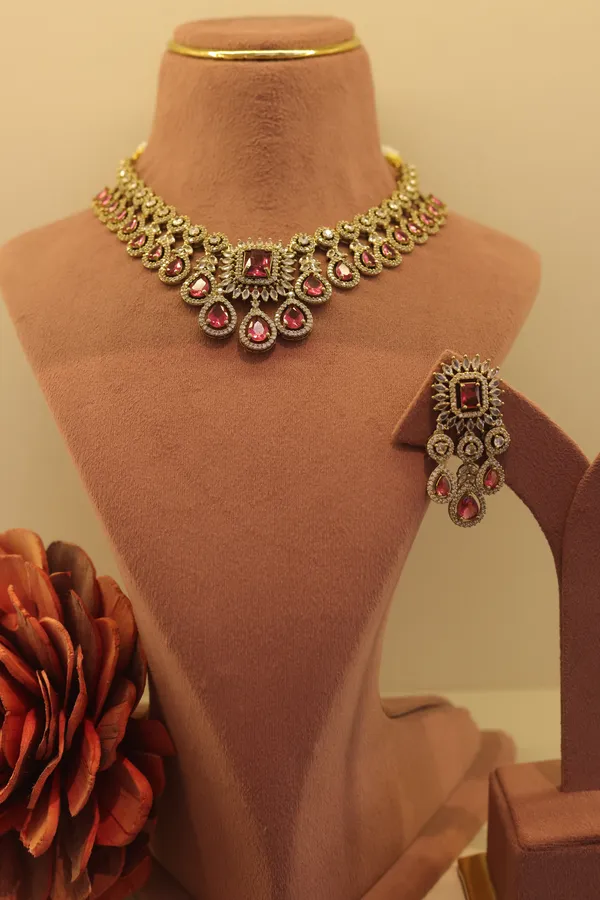 Gold_Tone_Kundan_Style_Bracelet_for_Women