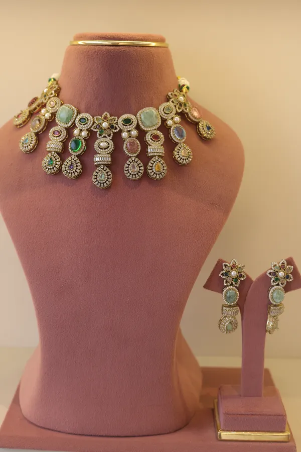 Gold_Tone_Multicolor_Stone_Choker_Necklace_Set_For_Women