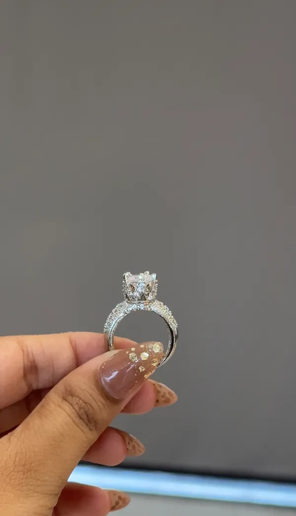 Silver_Tone_Pavé_Solitaire_Ring_for_Women