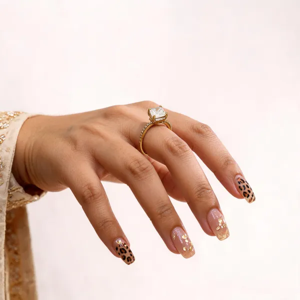 Gold_Tone_Rectangular_Stone_Ring_For_Women