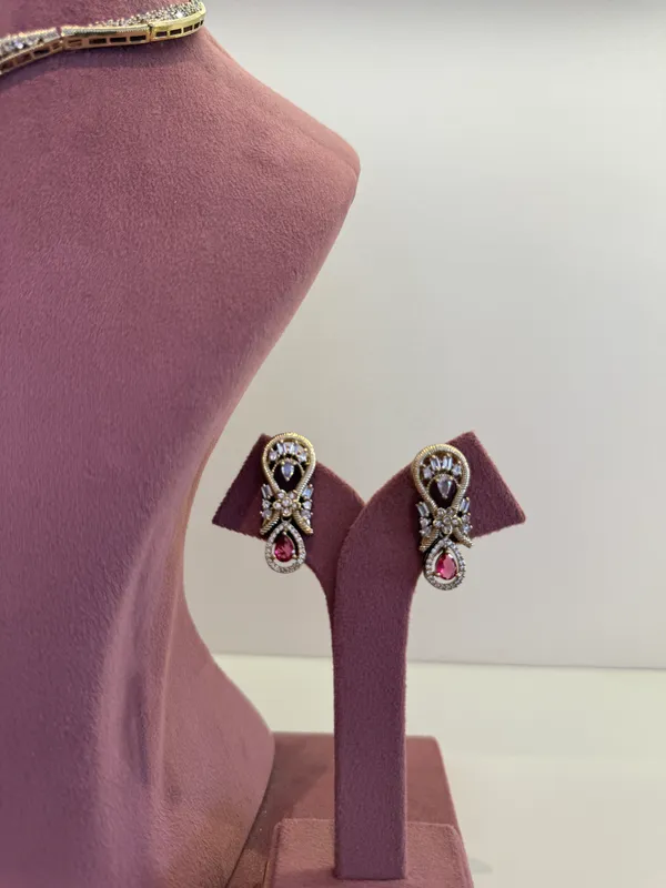 Gold-Tone_ruby-Studded_necklace_set_for_Women_with_earrings