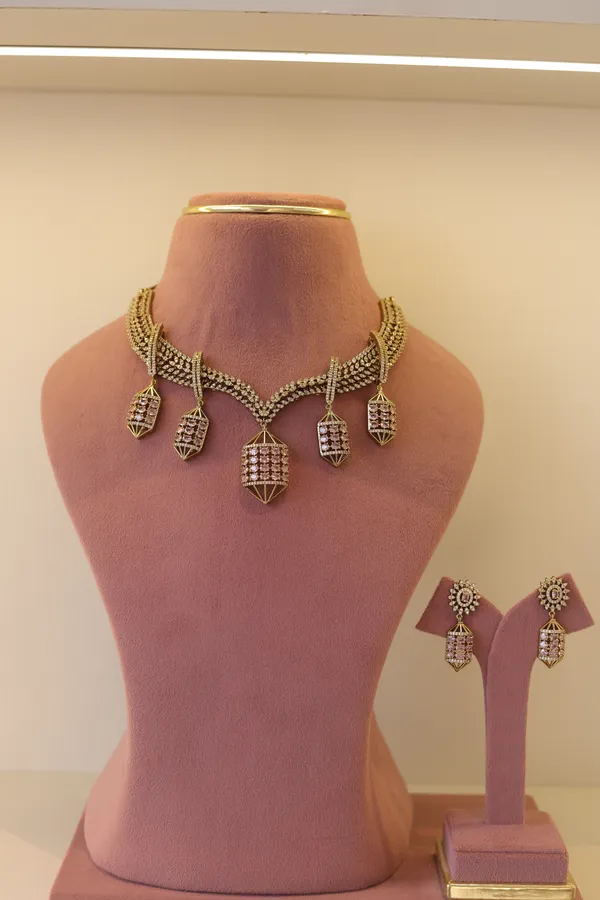 Gold_Tone_Charm_Bracelet_for_Women