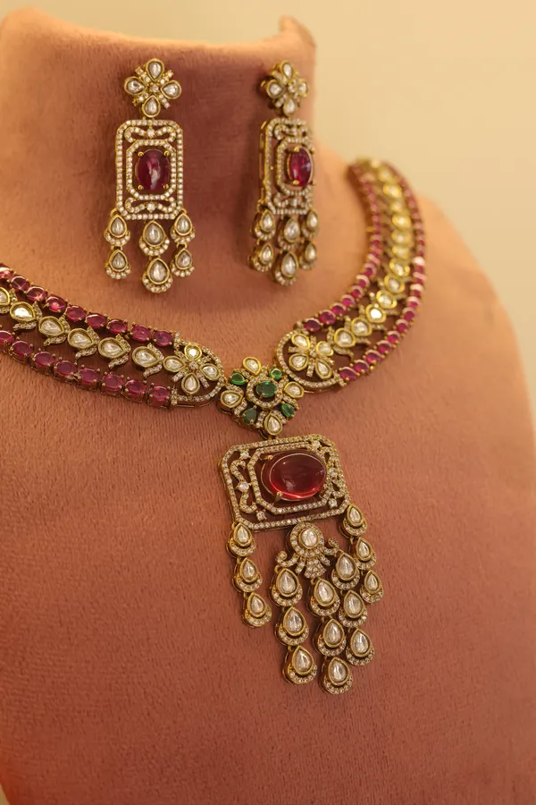 Gold_Tone_Red_And_Green_Stone_Necklace_Set_for_Women