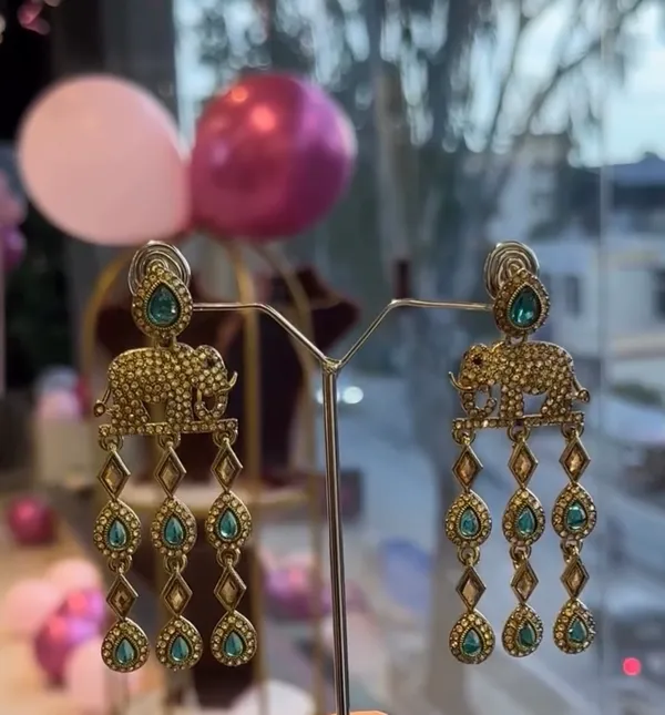 Viral_elephant_design_earrings