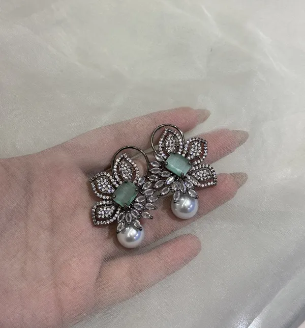 Silver_Tone_Crystal_Pearl_Drop_Earrings_for_Women