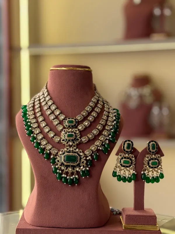 Green_Stone_Bridal_Necklace_Set_for_Women