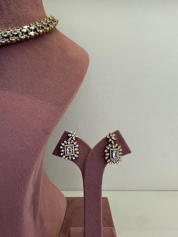 Designer_Necklace_for_Women_with_earrings