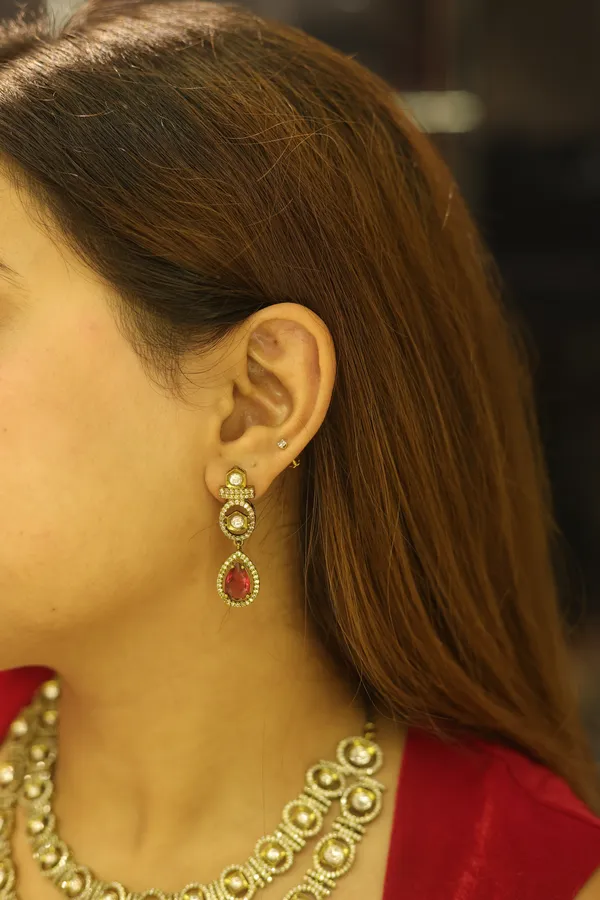 Gold_Tone_Kundan_Necklace_Set_for_Women