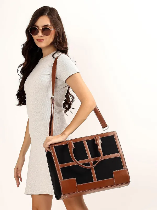 Black_And_Tan_Canvas_Premium_Laptop_Tote_Bag_For_Women