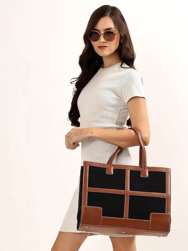 Black_And_Tan_Canvas_Premium_Laptop_Tote_Bag_For_Women