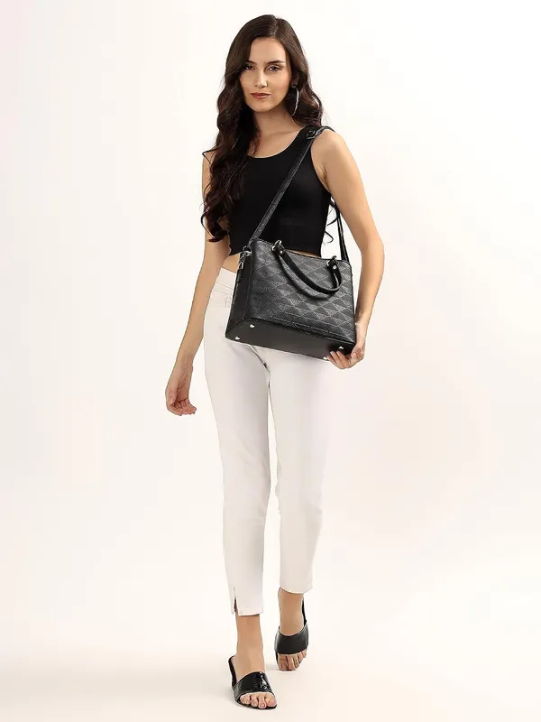 Black_Pu_Premium_Handbag_For_Women