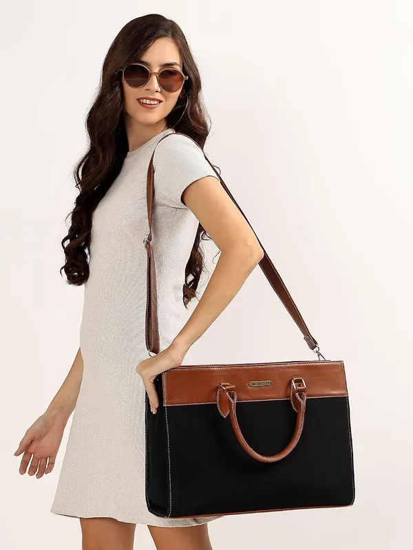 Black_And_Tan_Canvas_Premium_Laptop_Tote_Bag_For_Women