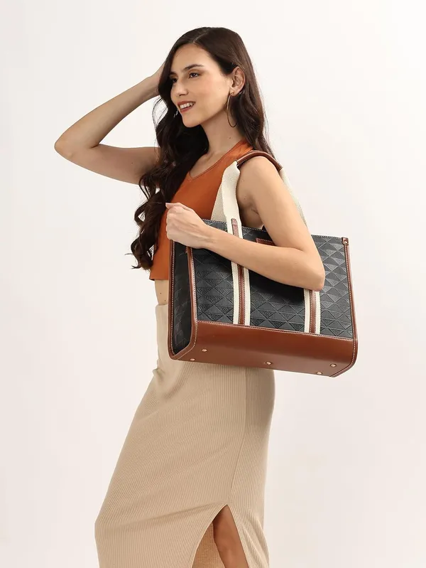 Black_And_Tan_Pu_Premium_Laptop_Tote_Bag_For_Women