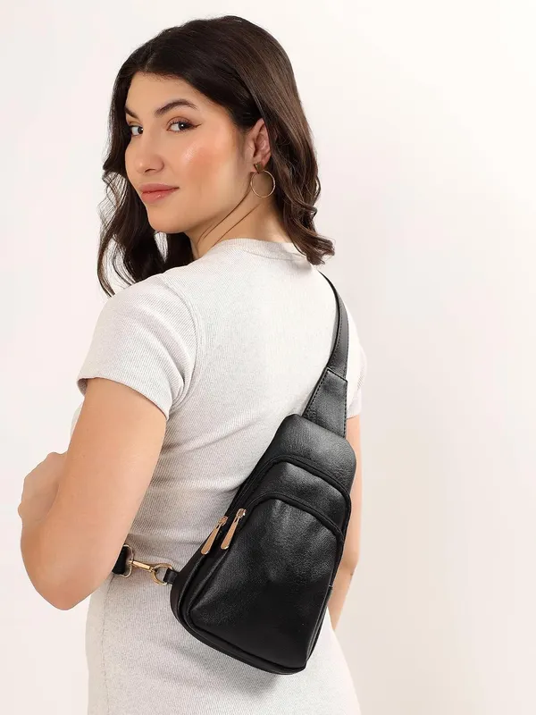 Black_Pu_Premium_Sling_Bag_For_Women