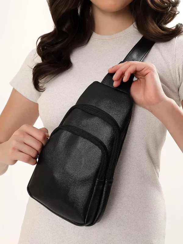 Black_Pu_Premium_Sling_Bag_For_Women