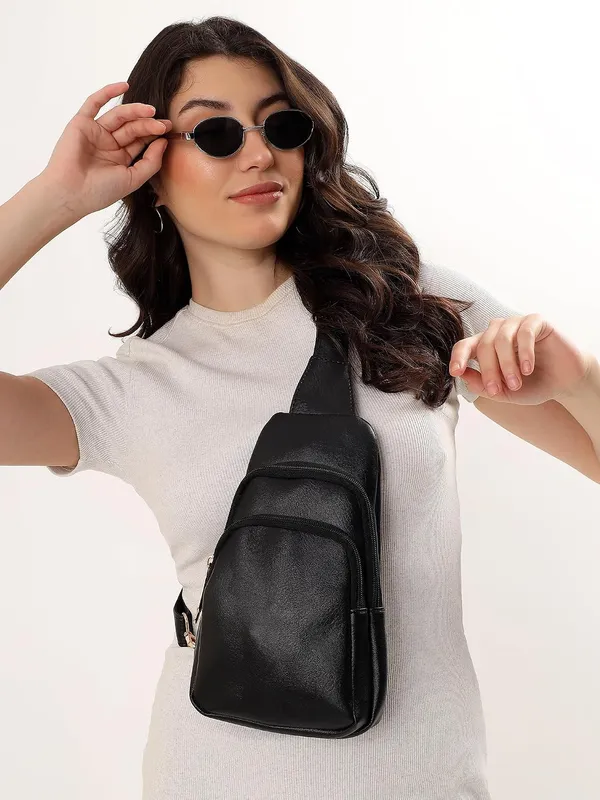 Black_Pu_Premium_Sling_Bag_For_Women