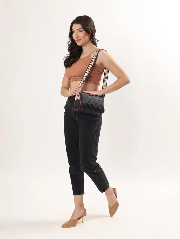 Black_And_Tan_Pu_Premium_Sling_Bag_For_Women