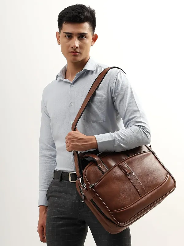 Tan_Pu_Premium_Laptop_Tote_Bag_For_Men