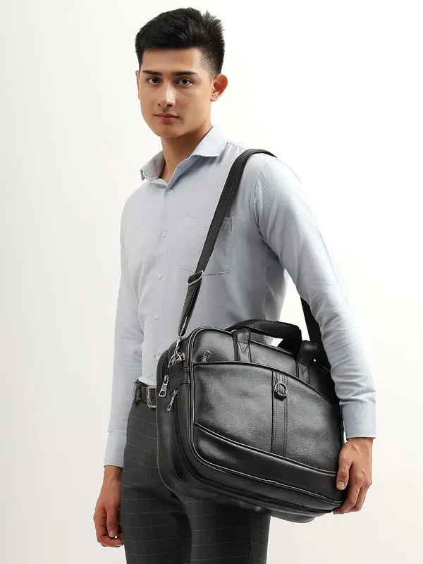 Black_Pu_Premium_Laptop_Tote_Bag_For_Men