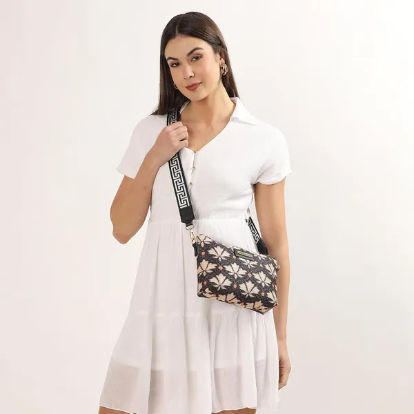 Black_And_Beige_Jute_Premium_Sling_Bag_For_Women