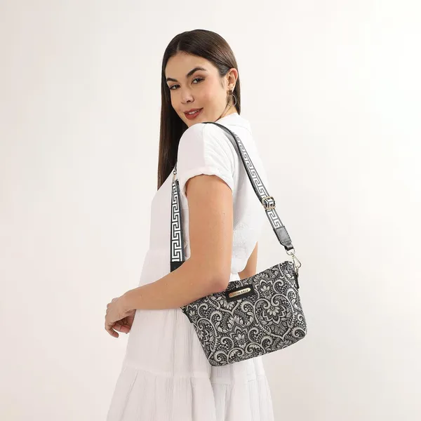 Black_And_White_Jute_Premium_Sling_Bag_For_Women