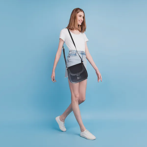 Black_Canvas_Premium_Sling_Bag_For_Women