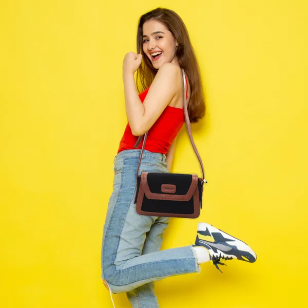 Black_And_Tan_Canvas_Premium_Sling_Bag_For_Women