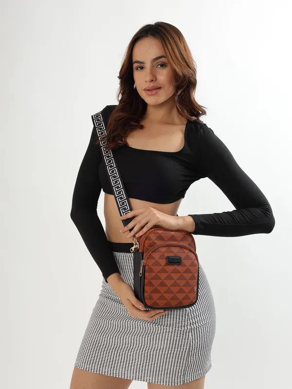 Tan_And_Black_Pu_Premium_Sling_Bag_For_Women