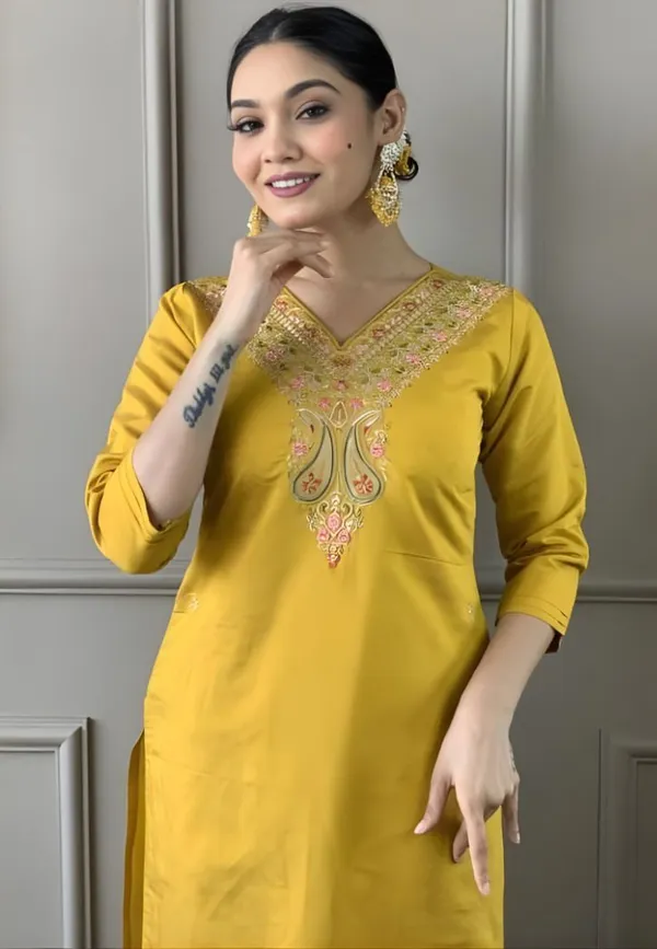 Drishti_Fashion_Embroidered_Kurta,_Salwar_&_Dupatta_Set_()