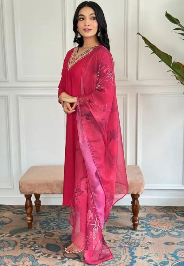 Drishti_Fashion_Embroidered_Kurta,_Salwar_&_Dupatta_Set_()
