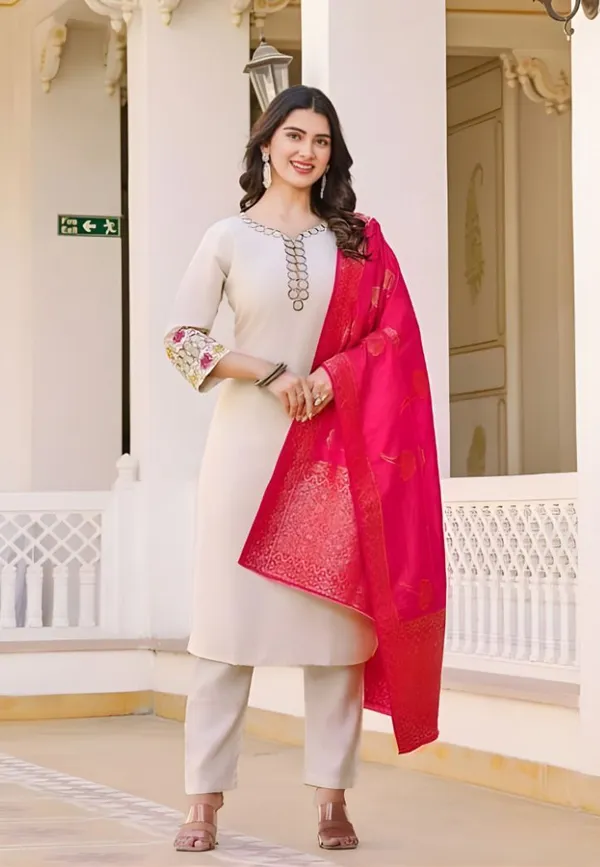 Drishti_Fashion_Embroidered_Kurta,_Salwar_&_Dupatta_Set_()