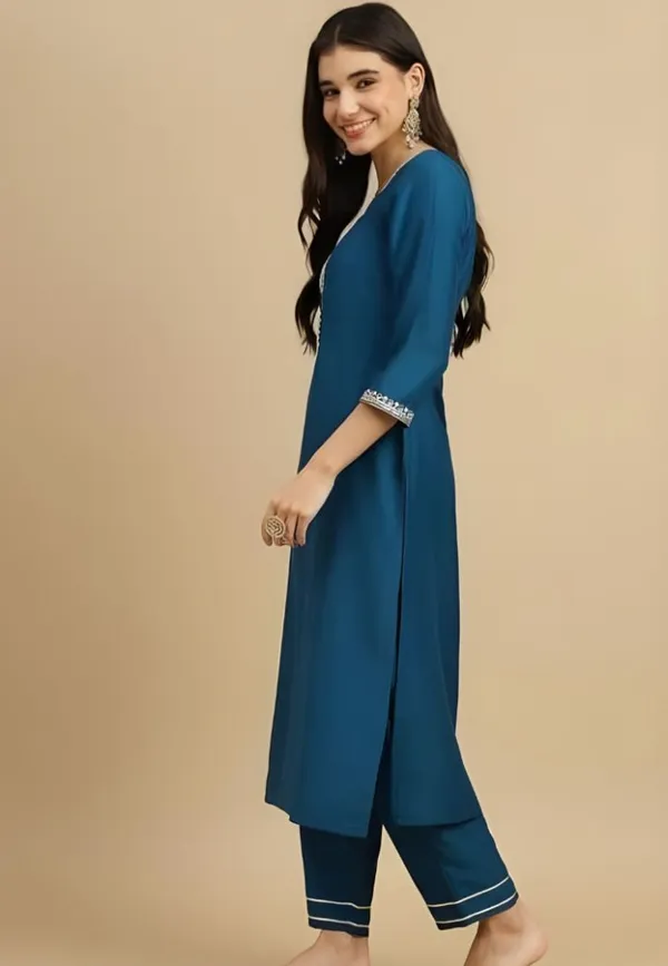 Drishti_Fashion_Embroidered_Kurta,_Salwar_&_Dupatta_Set_()