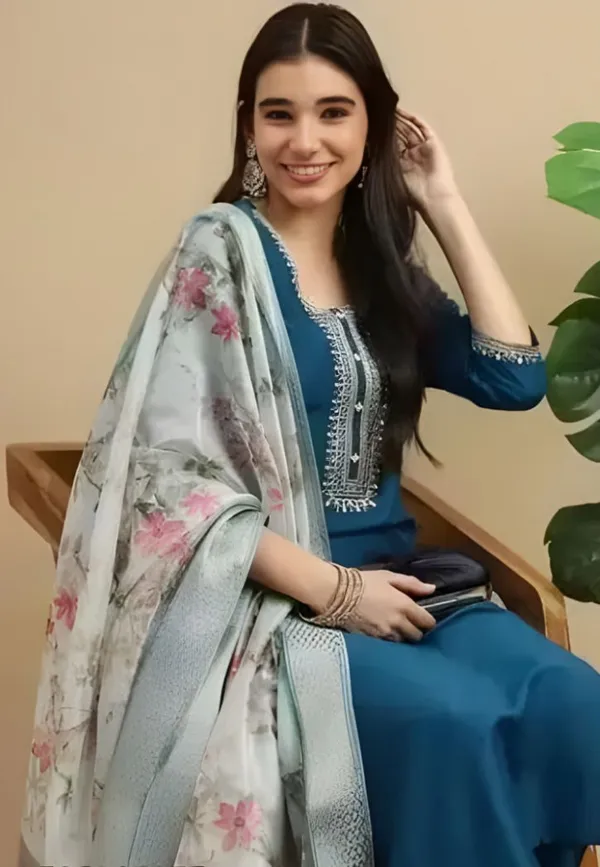 Drishti_Fashion_Embroidered_Kurta,_Salwar_&_Dupatta_Set_()