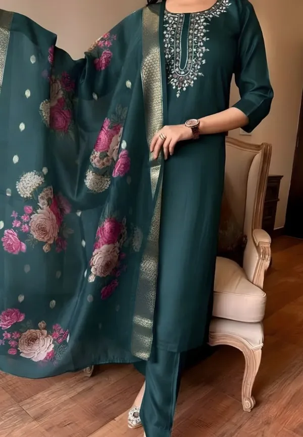 Drishti_Fashion_Embroidered_Kurta,_Salwar_&_Dupatta_Set_()