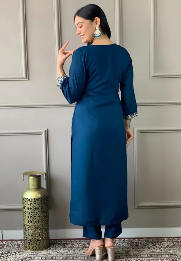 Drishti_Fashion_Embroidered_Kurta,_Salwar_&_Dupatta_Set_()