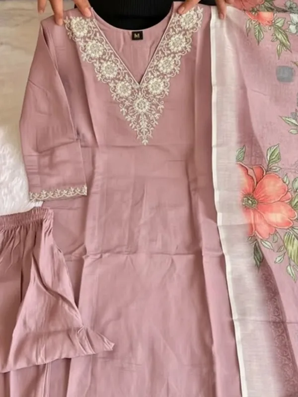 Drishti_Fashion_Embroidered_Kurta,_Salwar_&_Dupatta_Set_()