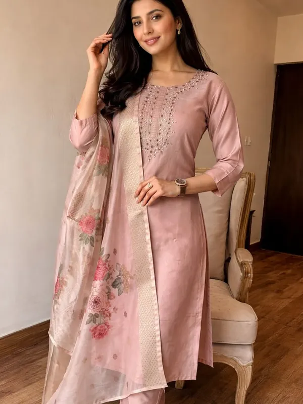 Drishti_Fashion_Embroidered_Kurta,_Trouser/Pant_&_Dupatta_Set_()