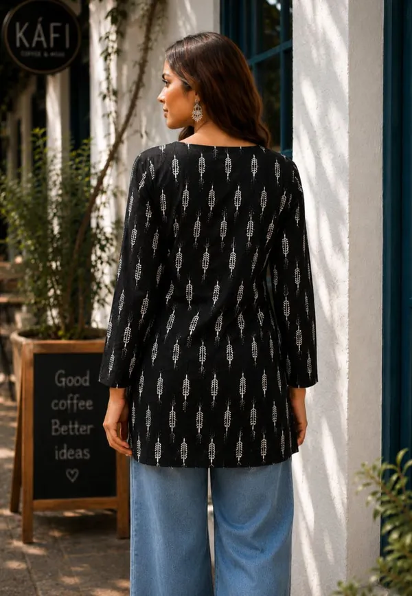 Drishti_Fashion_Casual_Printed_Women_Black_Top_()