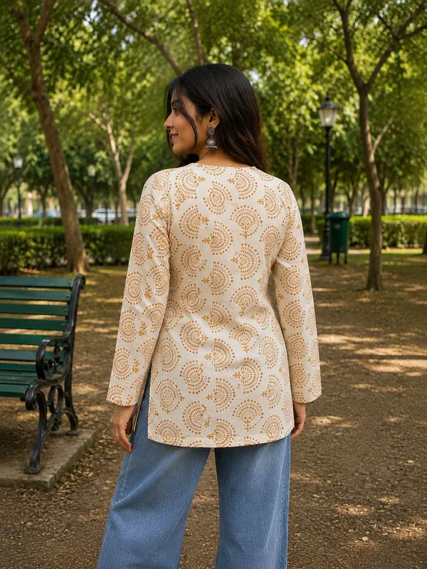 Drishti_Fashion_Casual_Printed_Women_White_Top_()