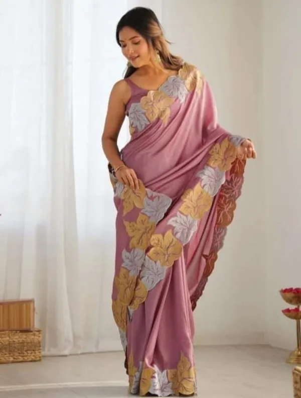 Blush_Mauve_Floral_Border_Saree