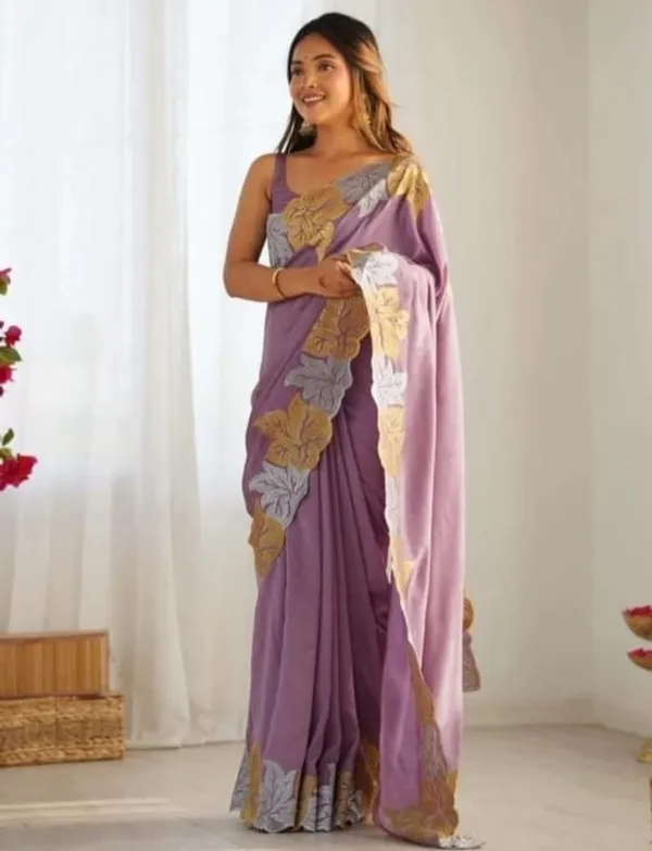 Blush_Mauve_Floral_Border_Saree